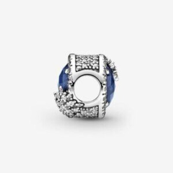 Pandora sparkling blue snowflake charm - Picture 4 of 4